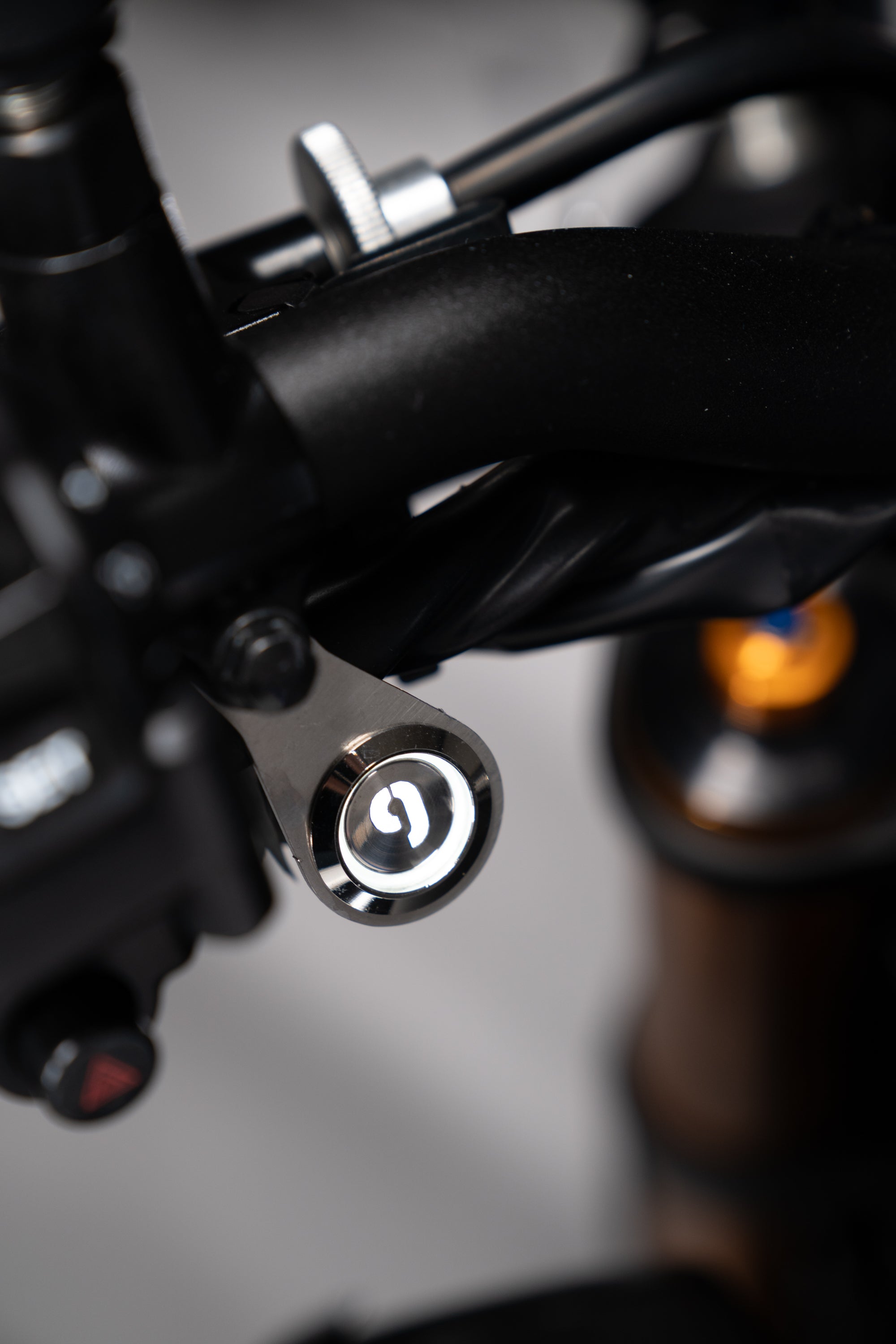 HANDLEBAR SUPPORT
